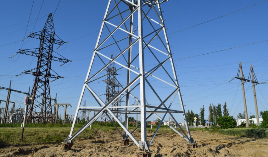 Construction of a highvoltage power line